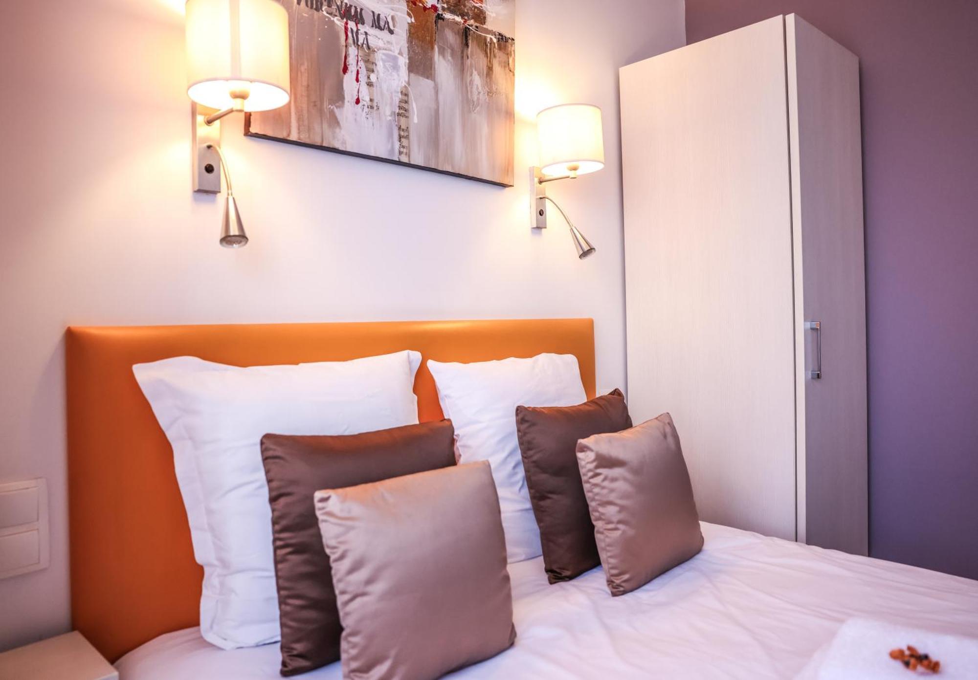 Hotel Casabella Cannes Mouans Sartoux Exterior photo