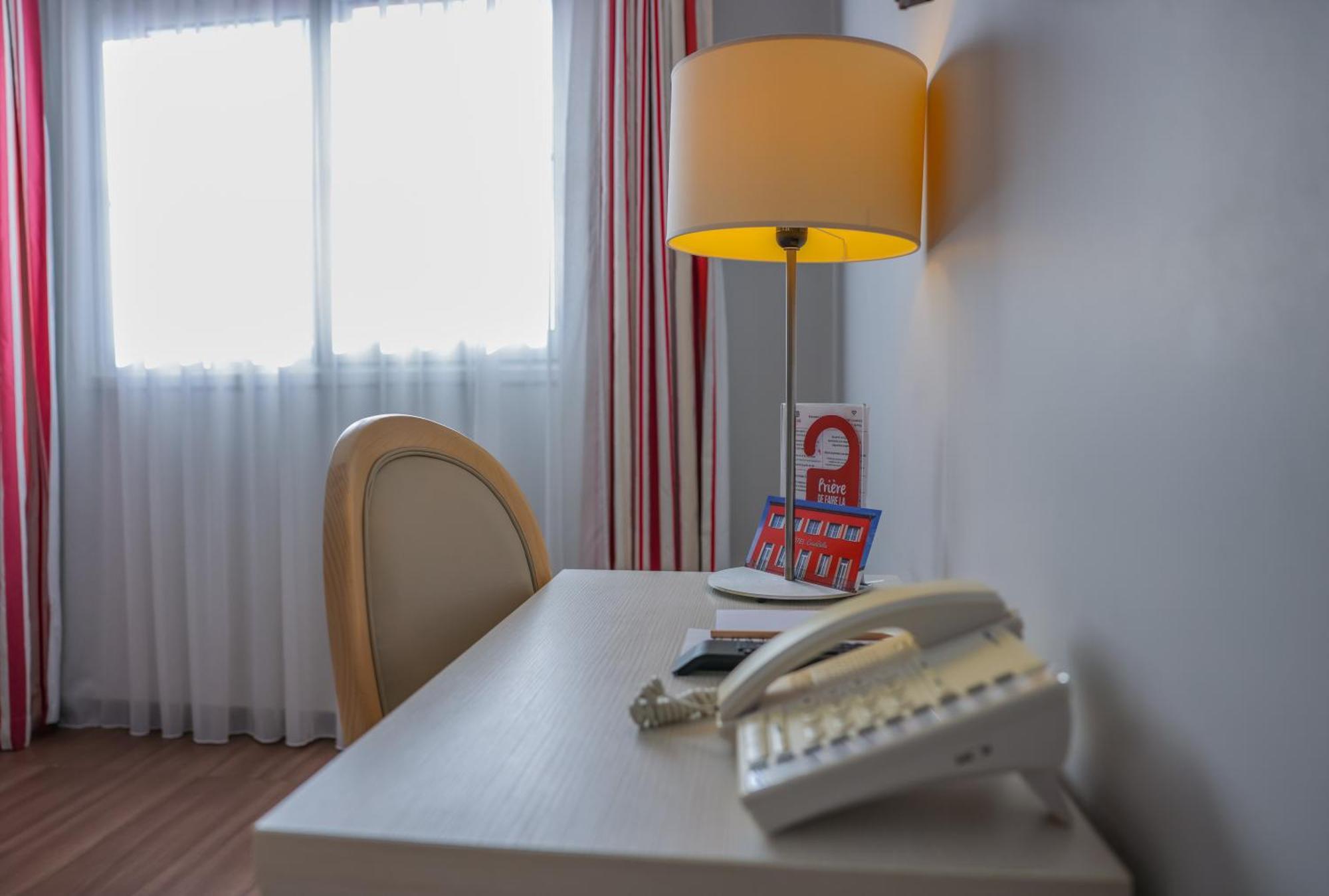 Hotel Casabella Cannes Mouans Sartoux Exterior photo